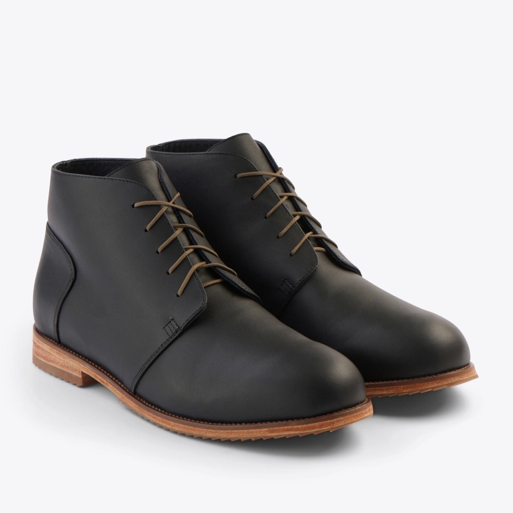 Nisolo men’s everyday chukka boot in black - used - size 10